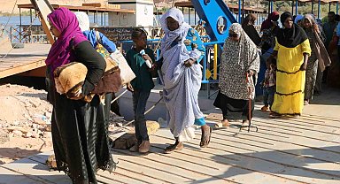 Sudan'da 500 binden fazla kişi ülkeyi terk etti, 2 milyon kişi de yerinden edildi