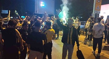 Şükrü Saraçoğlu Stadı önünde kupa coşkusu