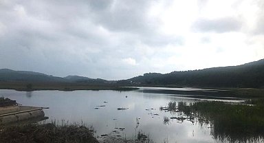 Süleymanlı Yayla Gölü'nü temizleme çalışması sonuç veriyor