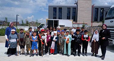 Tarih yazan çocuklar büyüledi