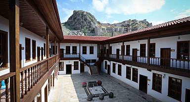 Tarihi han çocuk ziyaretçileri için açılışa gün sayıyor