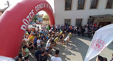 Tarihi İpek Yolu trail koşusu 700 sporcu ile start aldı
