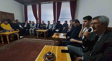 Tarihi konakta Necip Fazıl şiirleri okudular