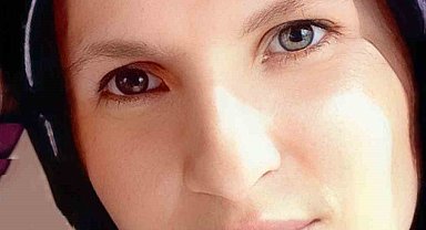 Tarladan evine dönerken otomobilin çarptığı kadın hayatını kaybetti