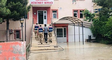 Tarladan güneş panellerini çalan şüpheliler yakalandı