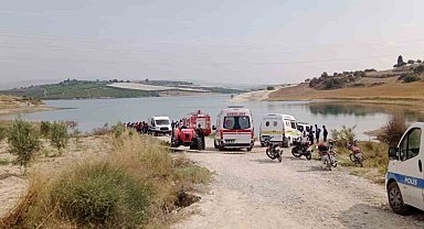 Tarsus'ta baraj gölünde araç içerisinde bir şahıs ölü bulundu