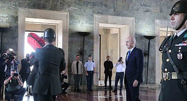 TBMM Başkanı Kurtulmuş ve Başkanlık Divanı üyelerinden Anıtkabir'e ziyaret