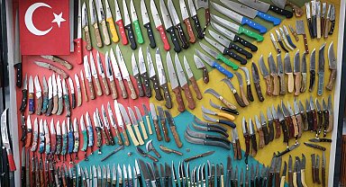 Tescilli Maraş bıçakları kurbana hazır