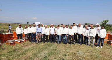 TİKA'dan Kuzey Makedonya'da arıcılara kovan ve eğitim desteği