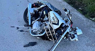 Tır ile motosiklet çarpıştı: 2 yaralı