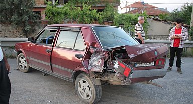 Tırın lastiği patladı, 5 araç birbirine girdi: 6 yaralı