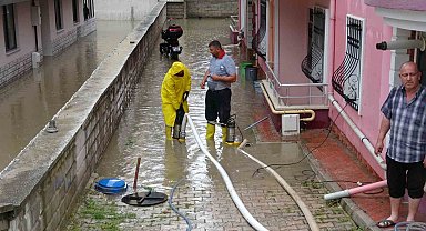Tokat'ta sağanak hayatı felç etti, 27 iş yeri ve evleri su bastı