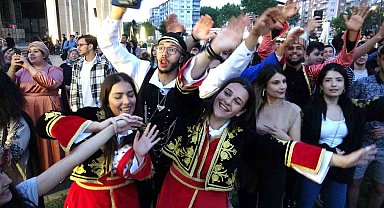 TÖMER öğrencilerinin Kütahya'daki buluşması renkli görüntülere sahne oldu