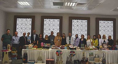 Toplum Ruh Sağlığı Merkezi'nde tedavi gören bireylerin el sanatı ürünleri sergilendi