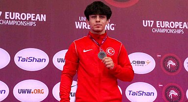 Torku Şekersporlu milli güreşçi Halil Çınar Avrupa ikincisi oldu