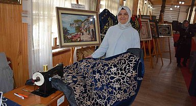 Tosya'da Halk Eğitimi Merkezi kursiyerleri el sanatları ürünleri ile göz doldurdu