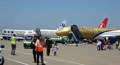 Trabzon Havalimanı'nda turizm sezonu yoğunluğu başladı