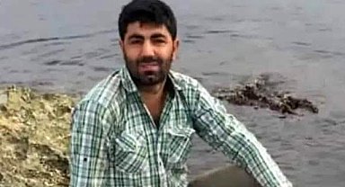 Traktör altında kalarak hayatını kaybetti, yakınları sağlık ekiplerine saldırdı