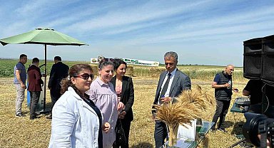 Tritikale Tanıtım ve Tarla Günü'nde hasat yapıldı