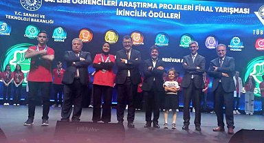 TÜBİTAK yarışmasında Erzurum'u gururlandırdılar