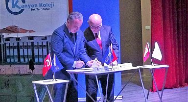 Türk Eğitim Derneği ile Uşak Kanyon Koleji arasında akreditasyon sözleşmesi imzalandı