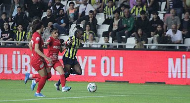 Turkcell Kadın Futbol Süper Ligi şampiyonu Ankara Büyükşehir Belediyesi Fomget