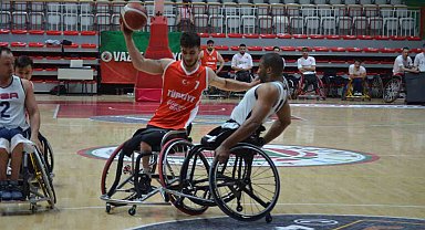 Türkiye'de evinde ABD'yi durduramadı: 81-59