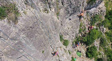 Türkiye'nin en uzun soluklu kaya tırmanışı nefesleri kesti