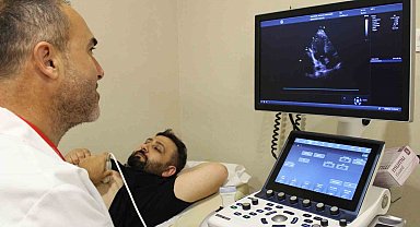 Üşüttüğünü düşünürken kalp krizi geçirdiğini öğrendi, ameliyatsız yöntemlerle 3 damarı açıldı