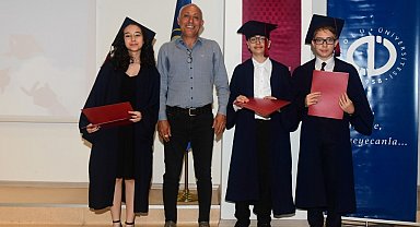 ÜYEP'li öğrencilerin mezuniyet sevinci