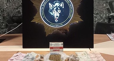 Uyuşturucu madde ticareti yapan şüphelilerden 3'ü tutuklandı 2'si ev hapsine çarptırıldı