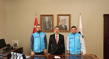 Vali Ekici'den depremzedelere kurban bağışı