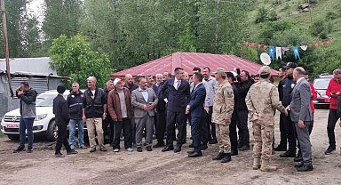 Vali Memiş ve Büyükşehir Belediye Başkanı Sekmen, yangın mağdurlarını dinledi