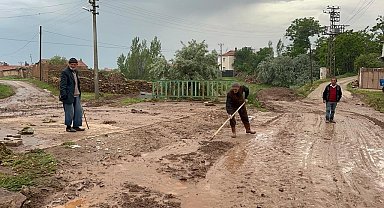 Vali Yiğitbaşı: "Sel baskınlarının yaşandığı bölgelerde yaralar sarılacak"