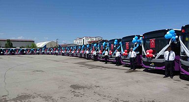 Van Büyükşehir Belediyesi tarafından alınan 27 otobüs hizmete başladı