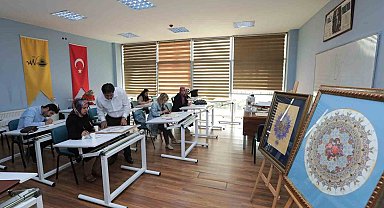 Van Büyükşehir Belediyesi tezhip sanatı kursu açtı