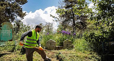 Van Büyükşehir'den mezarlıklarda bakım ve temizlik çalışması