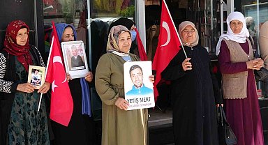 Vanlı anne: "Bizi yıldırmak için çocuklarımızın ölüsünü paylaşıyorlar"