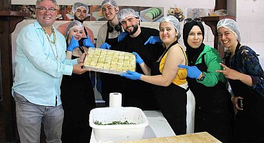 Yabancı öğrenciler Muğla'nın ödüllü yemek kültürünü öğreniyor