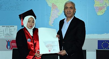 Yabancı ülkelerden Kastamonu Üniversitesi'ne gelen öğrenciler sertifikalarını aldı