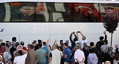 Yalova'da hacı adayları dualarla uğurlandı