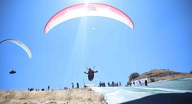 Yamaçparaşütü Türkiye Şampiyonası Kayseri'de