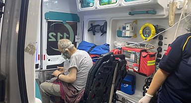 Yangında dumandan etkilenen yaşlı adam hastaneye kaldırıldı