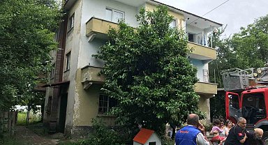 Yangında mahsur kalan biri bebek 7 kişiyi itfaiye kurtardı