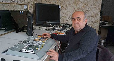 Yarım asırdır televizyon tamiri yapıyor