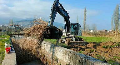 Yaşanabilecek su baskınlarına karşı dere yatakları temizleniyor