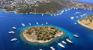 Yeşil ile mavinin buluştuğu Turkuaz koylar misafirlerini bekliyor