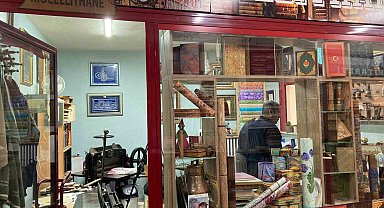 Yıpranmış kitapların tabibi: Mehmet Karslı