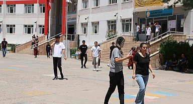 YKS'nin ilk oturumu tamamlandı