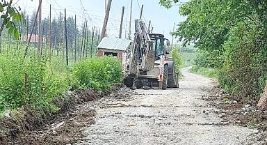 Yoğun yağış nedeniyle bozulan yollarda hummalı bir çalışma başlatıldı